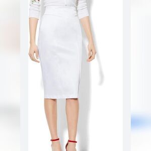 NWOT 7th Avenue Design Studio White Skirt . Career. Cocktail.